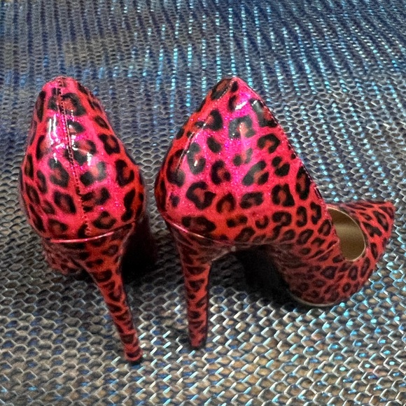 Devious Pink Leopard Heels by Pleaser - Picture 3 of 5